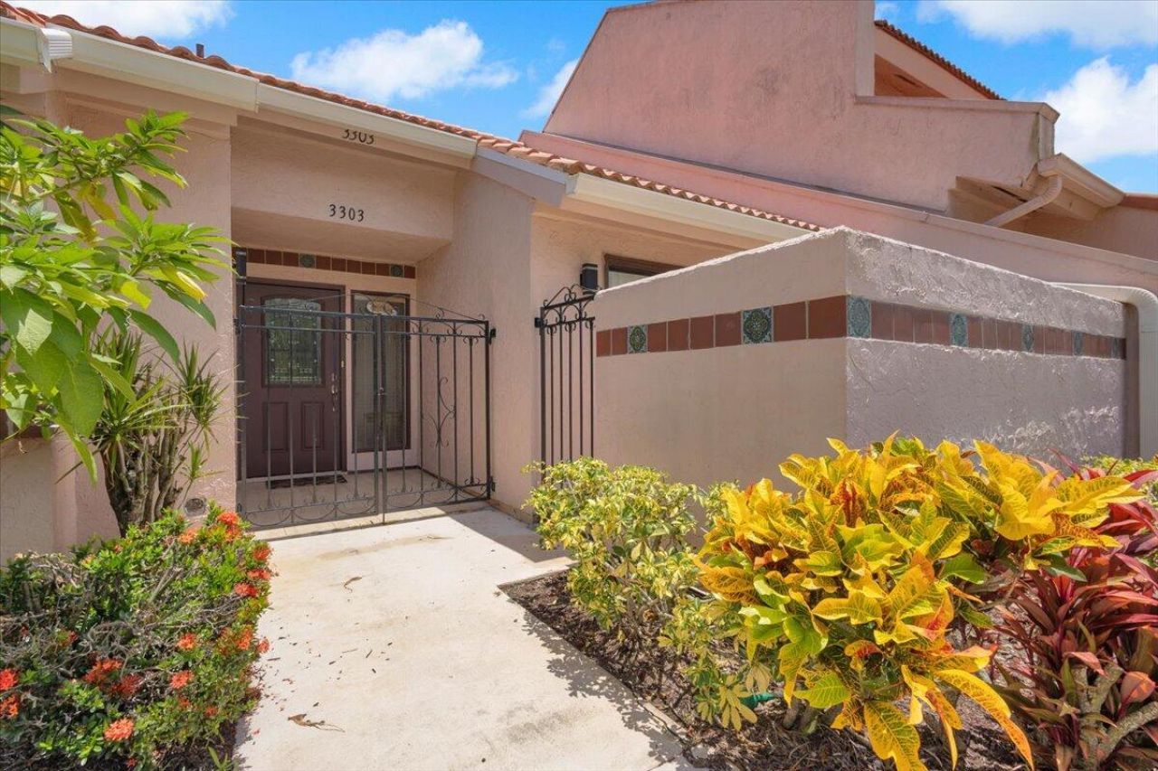 3303 SE Sandpiper Circle, Port Saint Lucie, FL 34952 Photo
