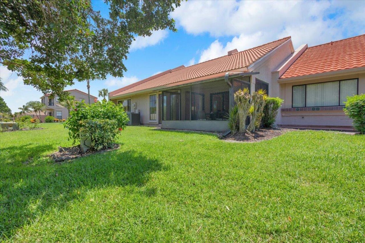 3303 SE Sandpiper Circle, Port Saint Lucie, FL 34952 Photo