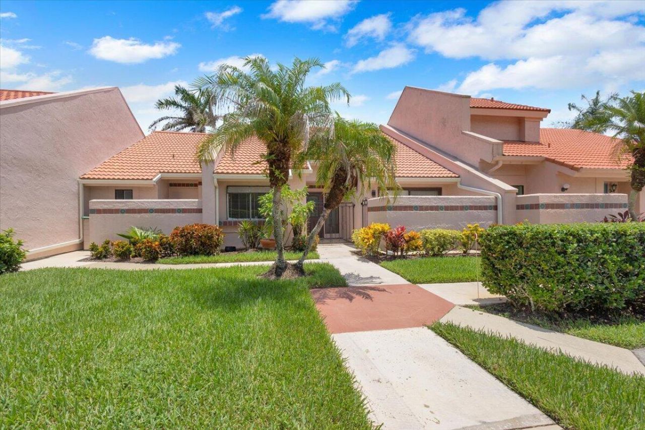 3303 SE Sandpiper Circle, Port Saint Lucie, FL 34952 Photo