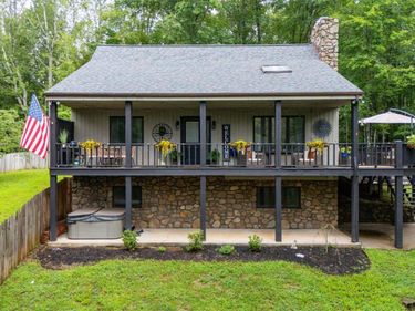 5600 Old Cifax Road, Goode, VA 24556