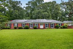 124 Axtell Drive photo 4