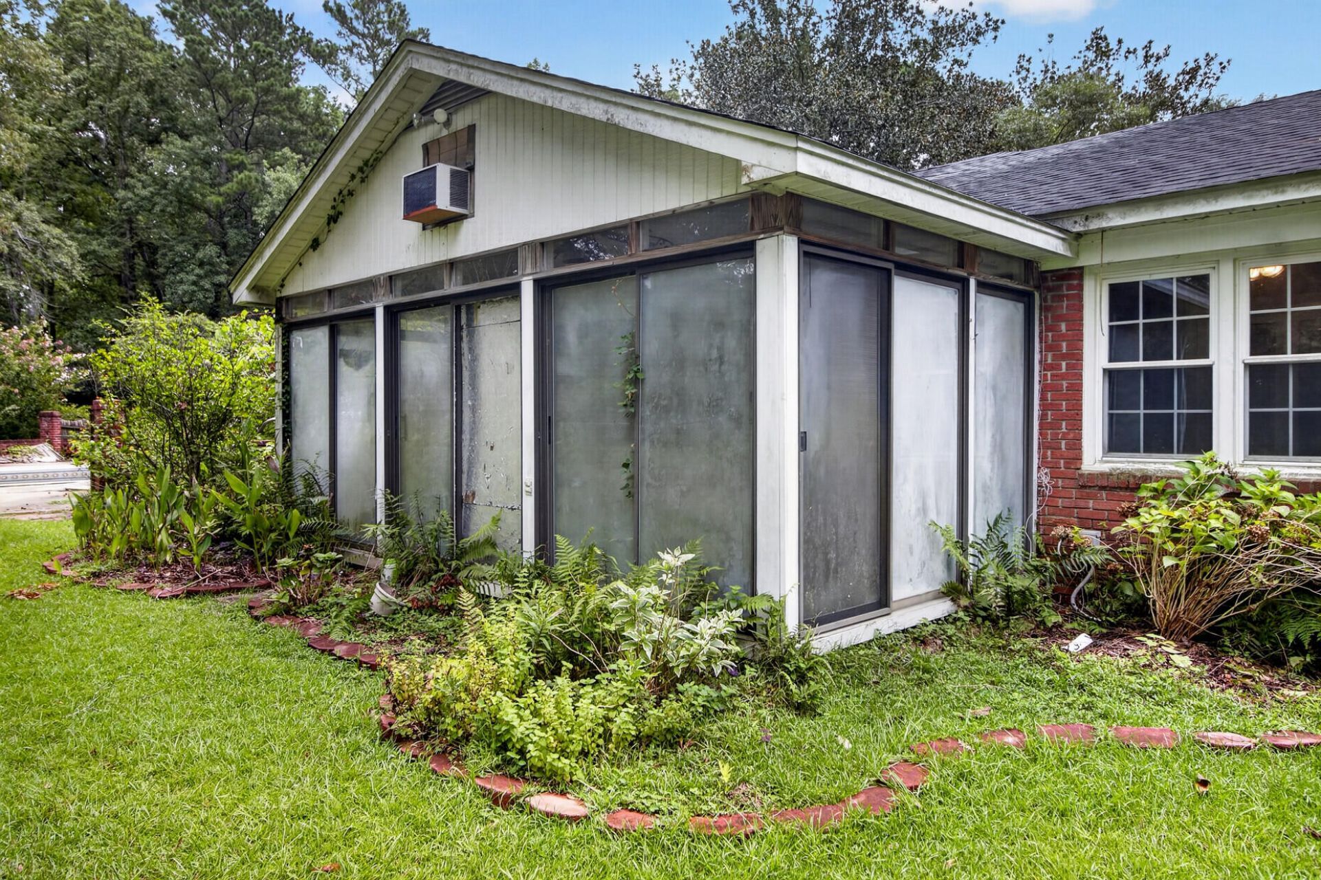 124 Axtell Drive Photo 35