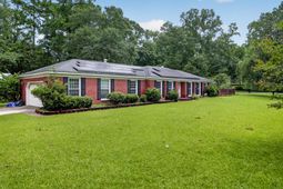 124 Axtell Drive photo 4