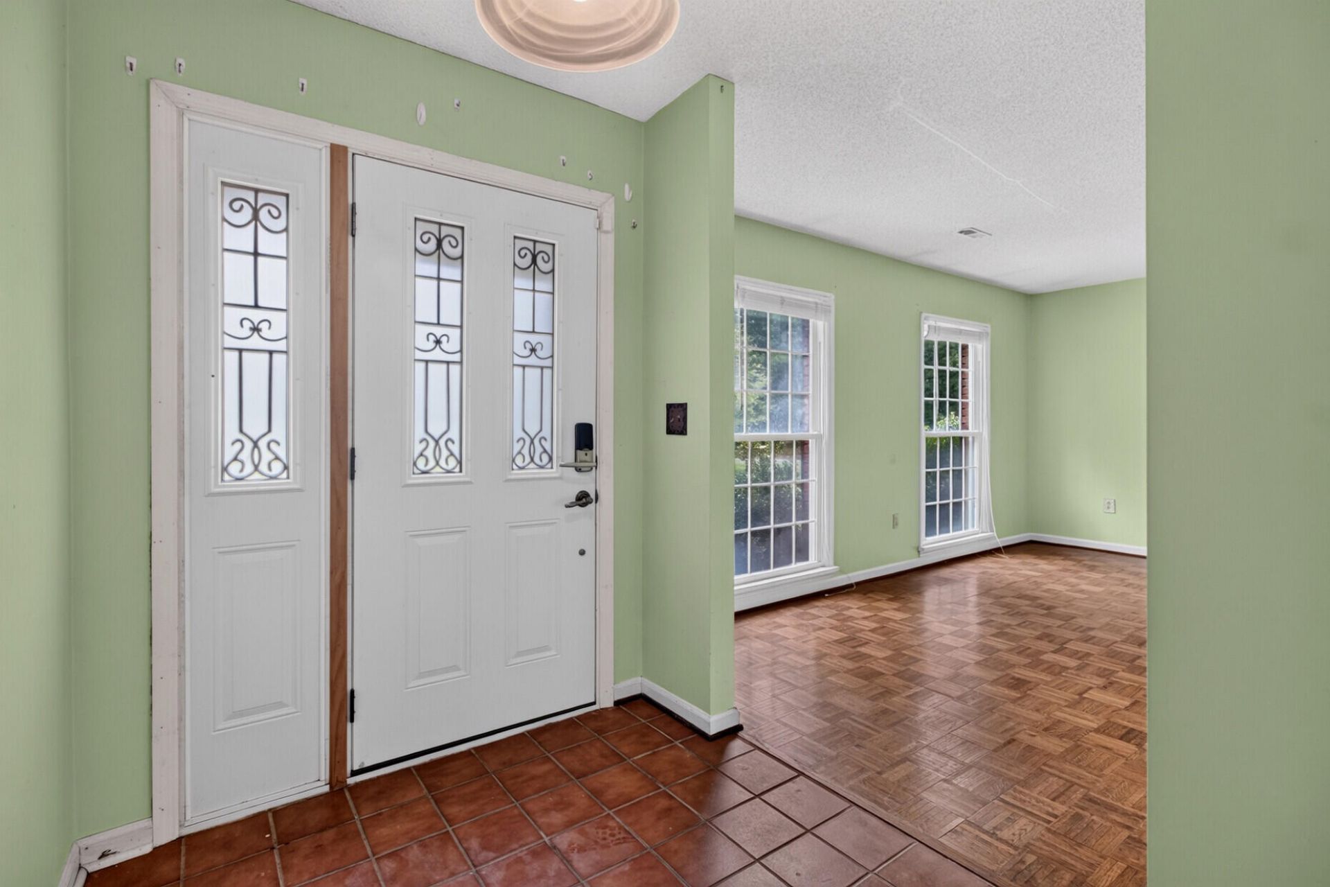124 Axtell Drive Photo 8
