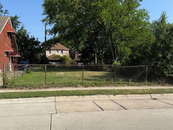 9946 Tuxedo Street, Dearborn, Mi 48120