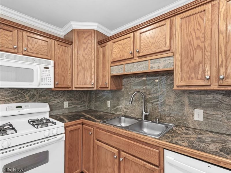 250 Mckinney Boulevard, Kent, OH 44240 Photo 10