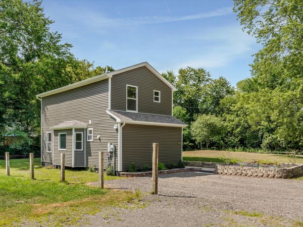 9755 Portage Trail, White Lake, MI 48386