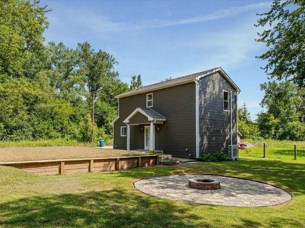 9755 Portage Trail, White Lake, MI 48386