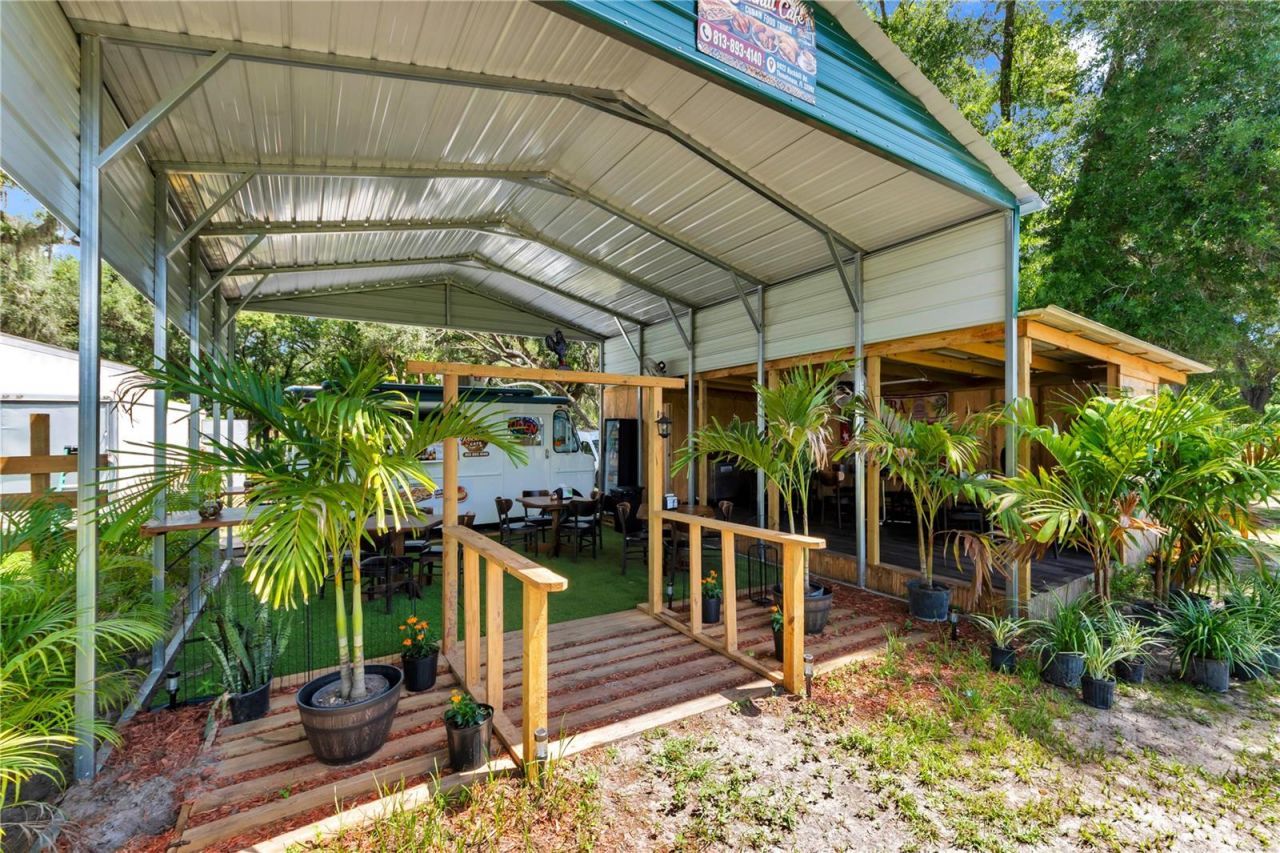 9922 Rockhill Road, Thonotosassa, FL 33592 Photo
