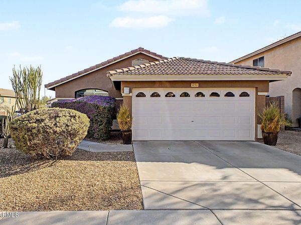 2253 E HESTON Drive, Phoenix, AZ 85024