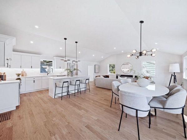 219 Hunting Rd, Needham, MA 02494