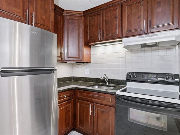 43-51 Albion St, Unit B9, Melrose, MA 02176