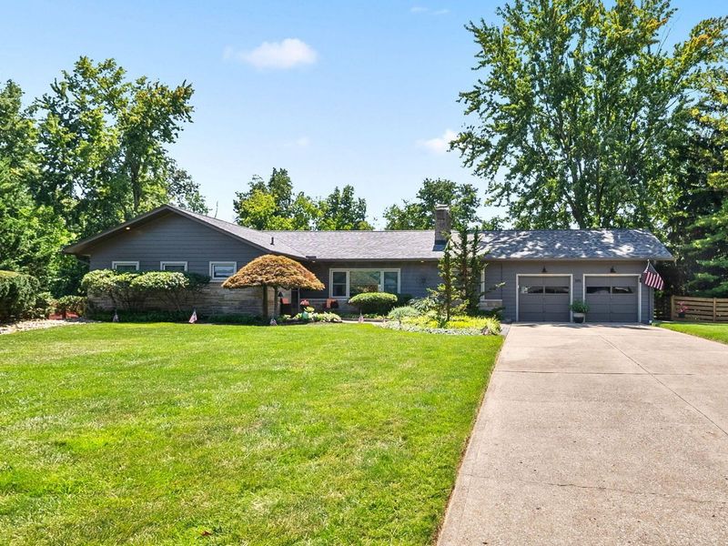 305 Woodsview Drive, Canal Winchester, OH 43110 Photo 5