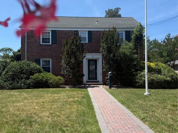 156 N Ocean Avenue , Patchogue, NY 11772