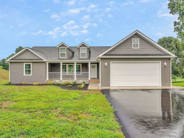 1344 Savanna Hills DR , Moneta, VA 24121