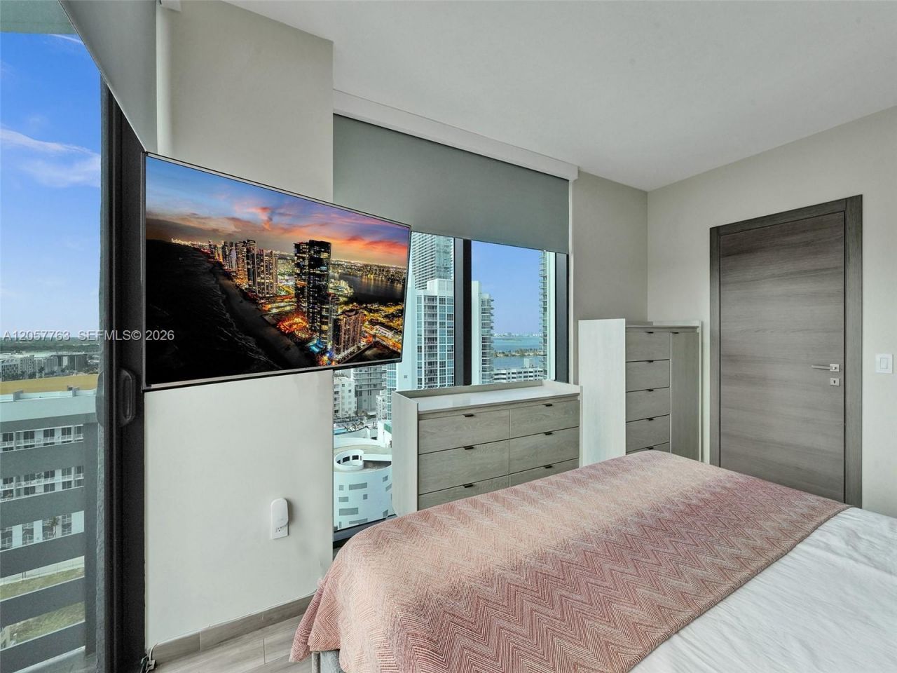 460 NE 28th St , Unit 1701, Miami, FL 33137 Photo
