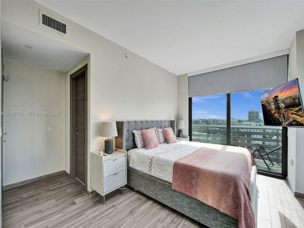 460 NE 28th St , Unit 1701, Miami, FL 33137 Photo
