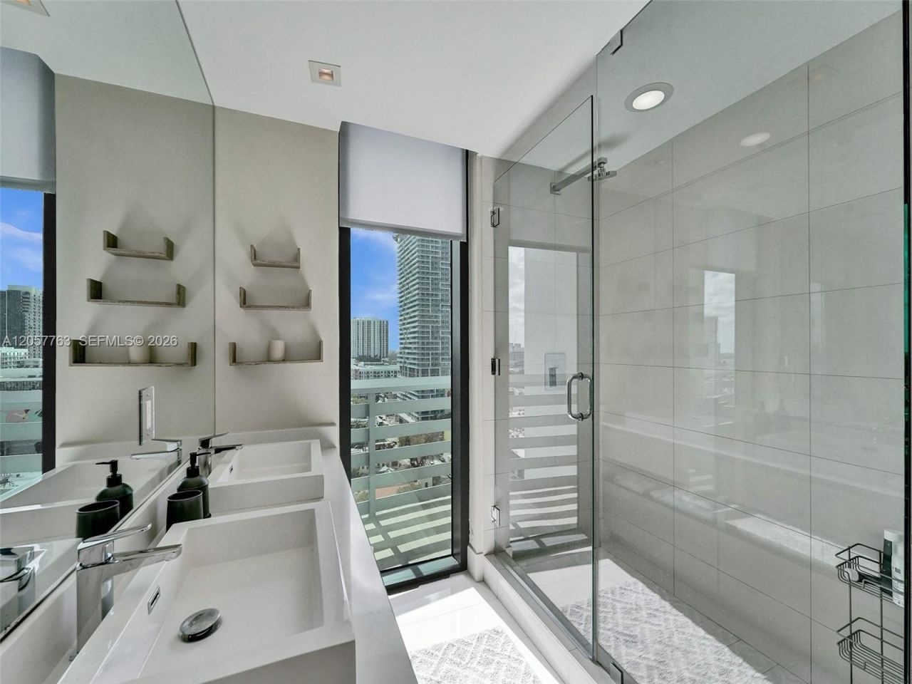 460 NE 28th St , Unit 1701, Miami, FL 33137 Photo