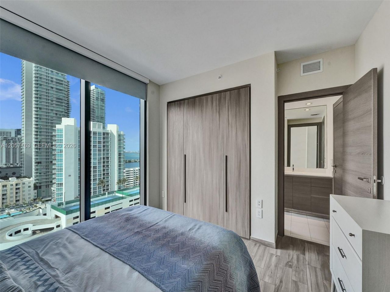 460 NE 28th St , Unit 1701, Miami, FL 33137 Photo