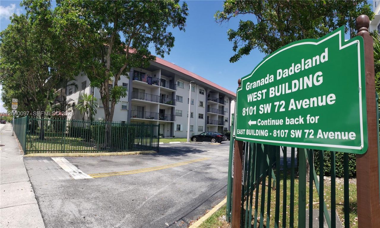 8107 SW 72nd Ave, Unit 416E, Miami, FL 33143 Photo