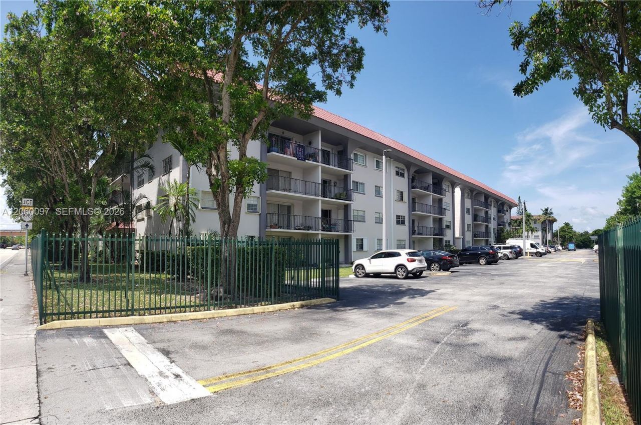 8107 SW 72nd Ave, Unit 416E, Miami, FL 33143 Photo