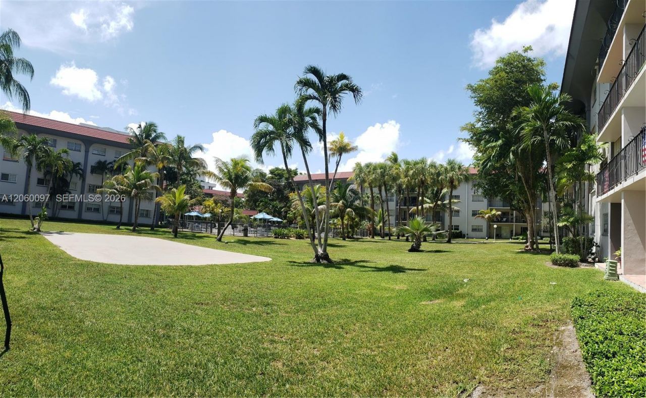 8107 SW 72nd Ave, Unit 416E, Miami, FL 33143 Photo