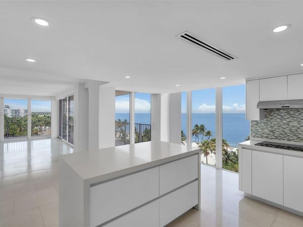 881 Ocean Dr, Unit 7H, Key Biscayne, FL 33149