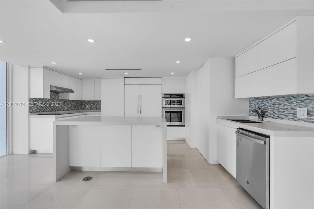881 Ocean Dr, Unit 7H, Key Biscayne, FL 33149 Photo