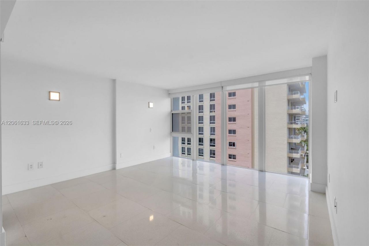 881 Ocean Dr, Unit 7H, Key Biscayne, FL 33149 Photo