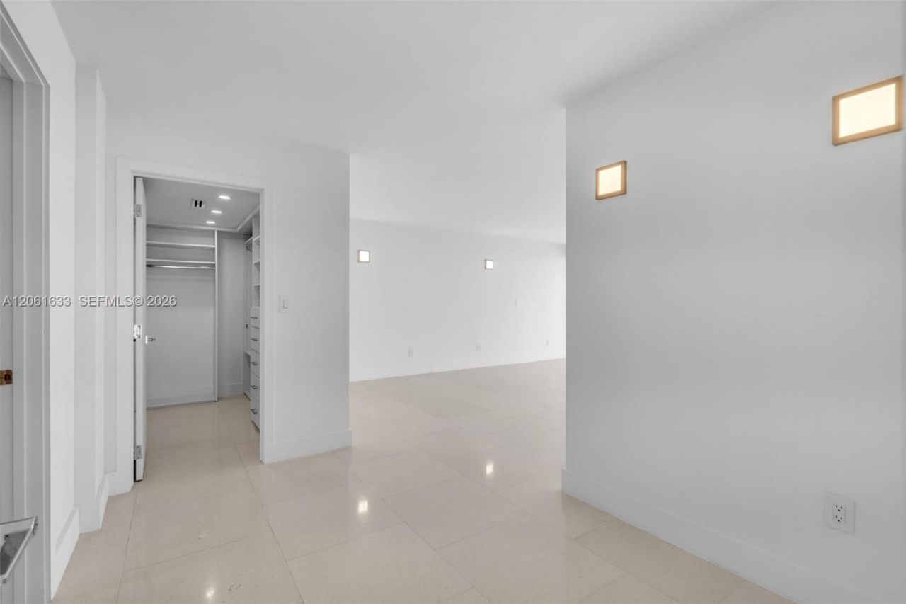 881 Ocean Dr, Unit 7H, Key Biscayne, FL 33149 Photo