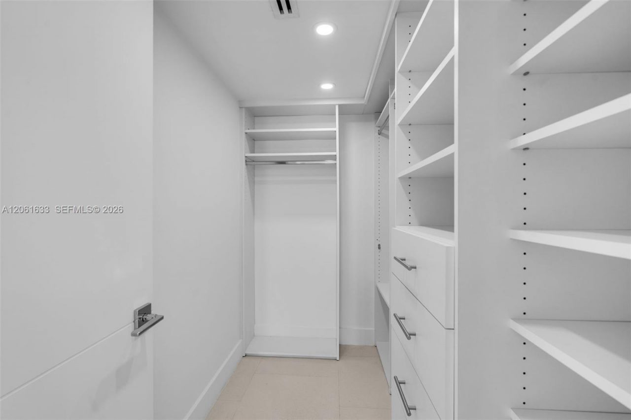 881 Ocean Dr, Unit 7H, Key Biscayne, FL 33149 Photo
