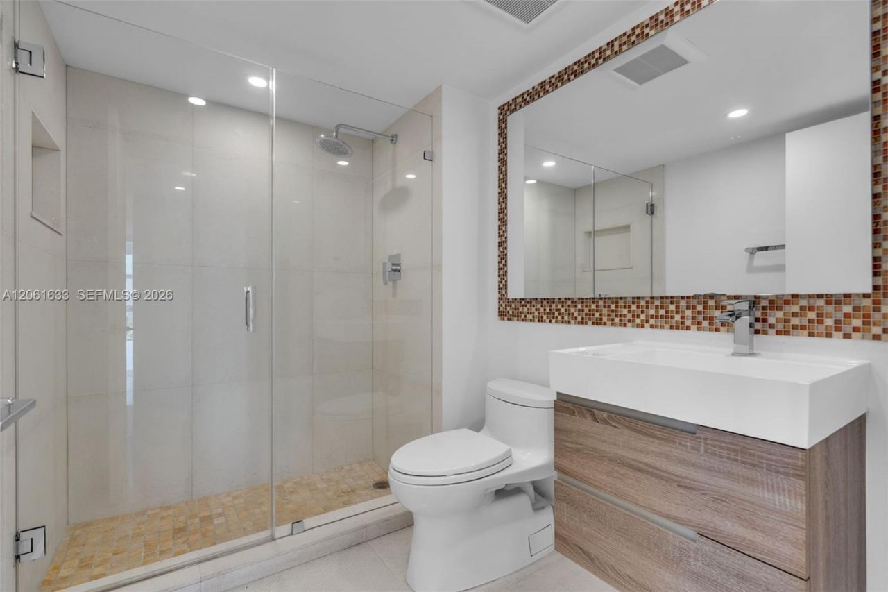 881 Ocean Dr, Unit 7H, Key Biscayne, FL 33149 Photo