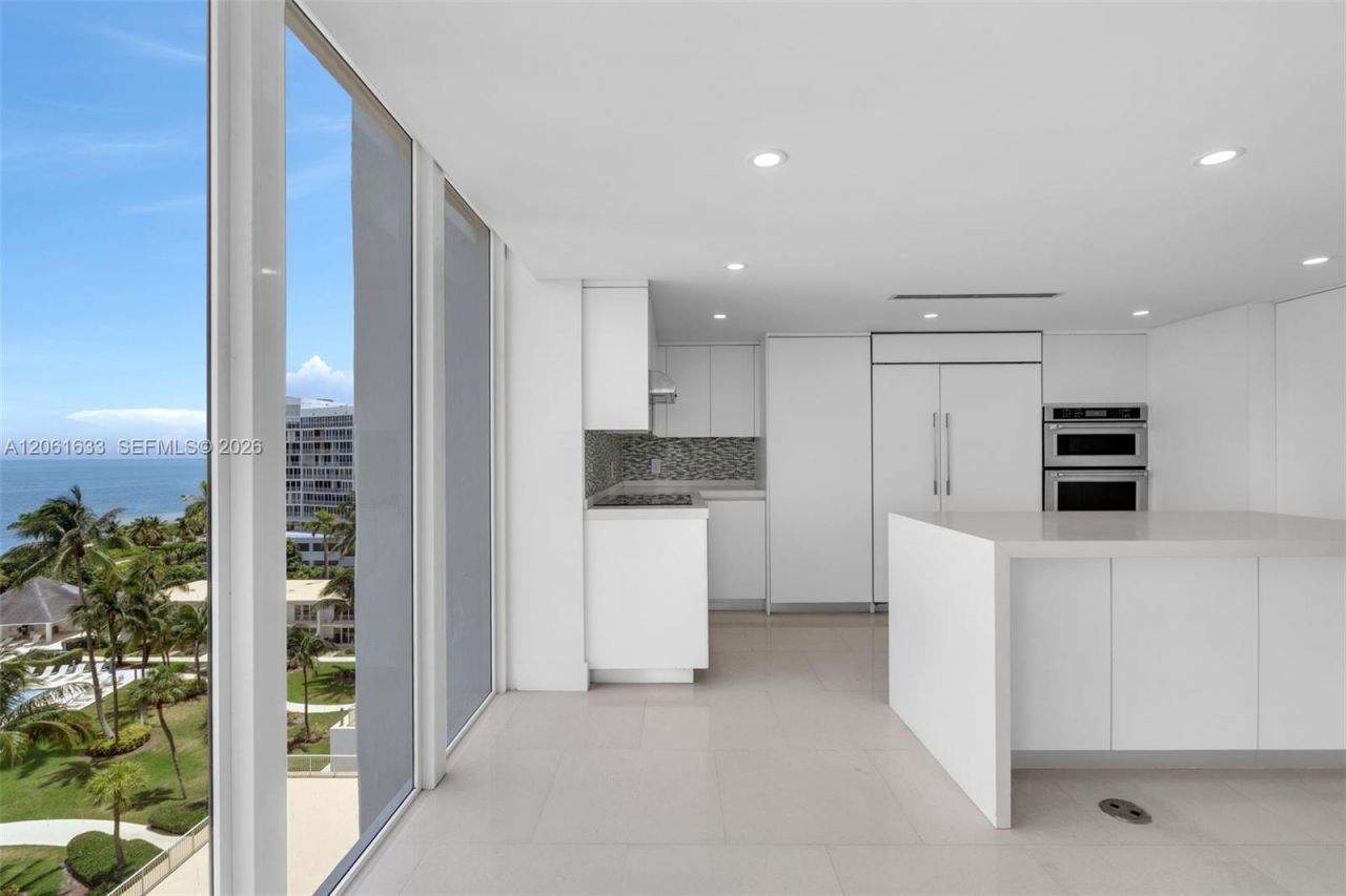 881 Ocean Dr, Unit 7H, Key Biscayne, FL 33149 Photo
