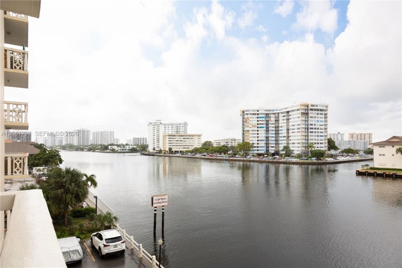 1817 S Ocean Dr, Unit 320, Hallandale Beach, FL 33009 Photo