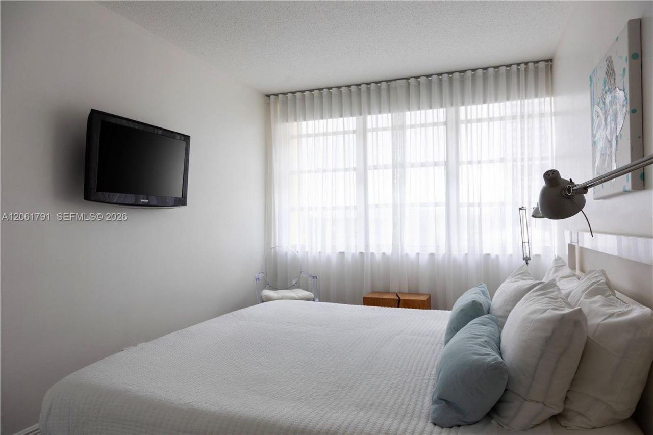 1817 S Ocean Dr, Unit 320, Hallandale Beach, FL 33009 Photo