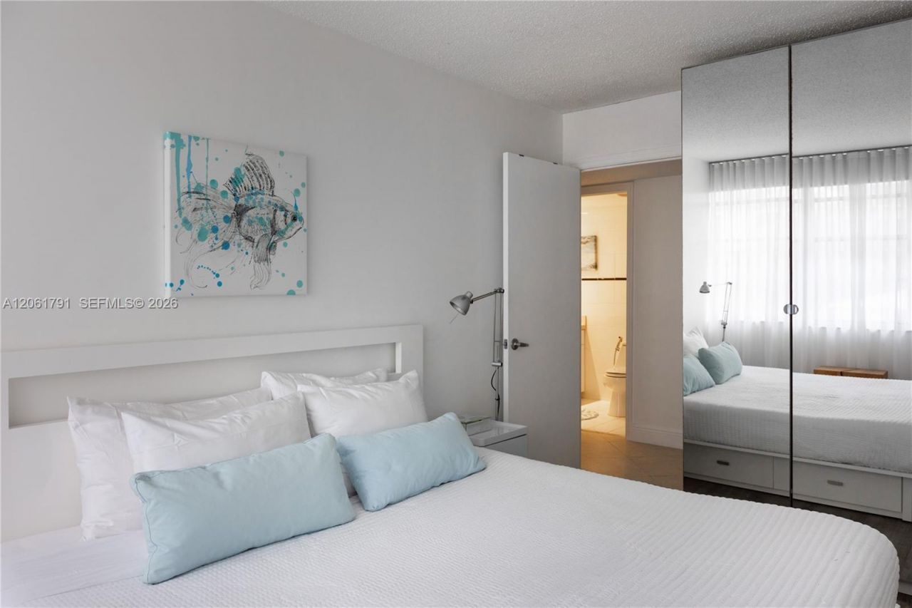 1817 S Ocean Dr, Unit 320, Hallandale Beach, FL 33009 Photo