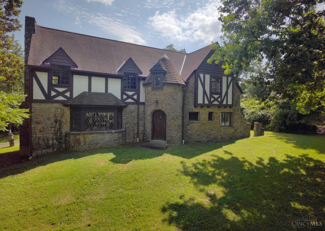 2019 Adams Road, Cincinnati, OH 45231 Main Photo