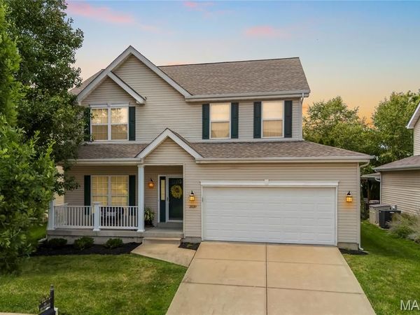 2039 Saint Madeleine Drive, O'Fallon, MO 63368