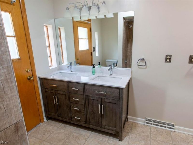 393 Pierson Boulevard, Newark, OH 43055 Photo 18