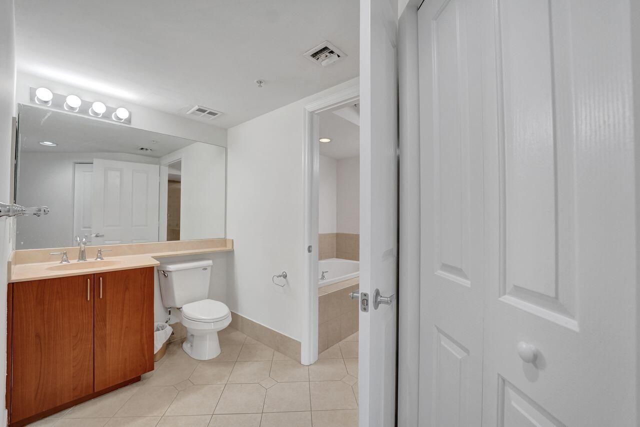 401 SW 4th Avenue, Unit 203, Fort Lauderdale, FL 33315 Photo