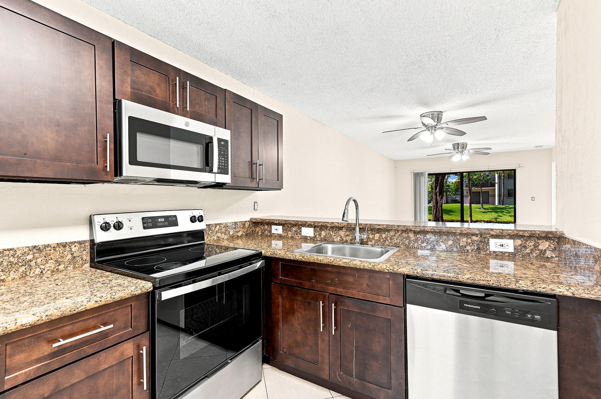 9938 Nob Hill Lane, Unit 9938, Sunrise, FL 33351 Photo