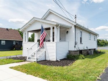 10 S Lyon Street , Batavia, NY 14020