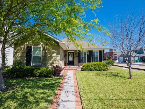 333 LAFAYETTE Street, Gretna, LA 70053