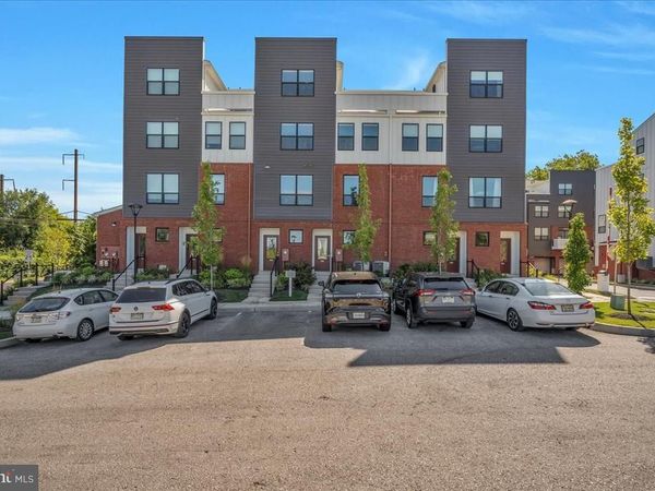 904 RIVERPLACE DRIVE , CONSHOHOCKEN, PA 19428