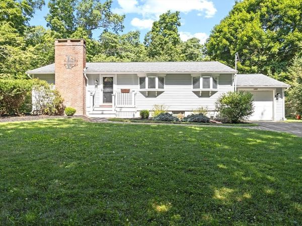 1093 Main St, Norwell, MA 02061