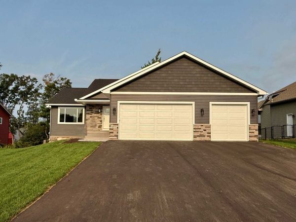 6073 Fuller Circle, Wyoming, MN 55092