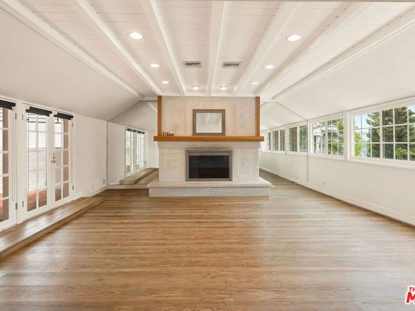 4115 Knobhill Drive, Los Angeles, CA 91403