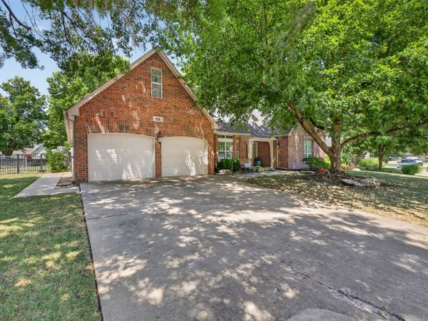 106 S 68th Street, Broken Arrow, OK 74014
