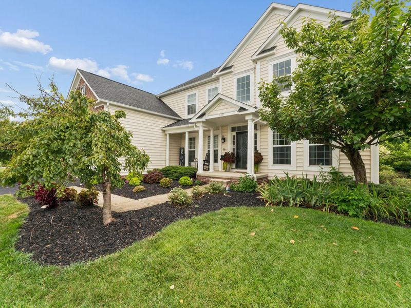 6325 Parkmeadow Lane, Hilliard, OH 43026 Photo 2