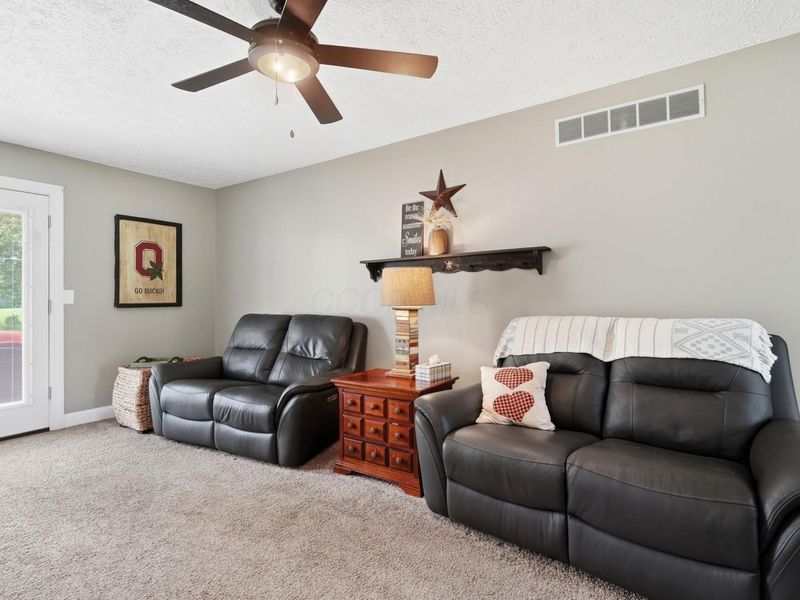 11658 Walnut Hill Drive NW, Baltimore, OH 43105 Photo 27
